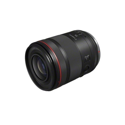 Objetiva fotográfica preta com anel vermelho e texto branco