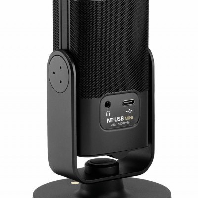 Microfone preto NT-USB MINI em suporte redondo