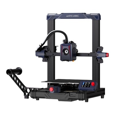 Impressora 3D Anycubic preta com detalhes azuis e vermelhos, ecrã digital e suporte para filamento.