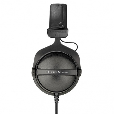Fone de ouvido preto Beyerdynamic DT 770 M com cabo