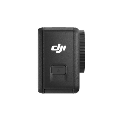Câmara de ação DJI preta vista de frente com botão central e lente na lateral