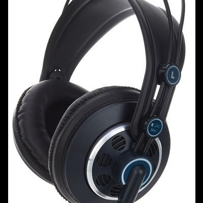 Auricular preto com detalhes em azul e prata e amplo acolchoamento nos ouvidos