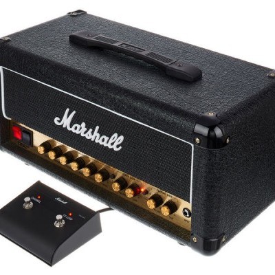 Cabeçote amplificador guitarra Marshall preto e dourado com pedaleira preta