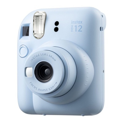 Máquina fotográfica instantânea azul claro instax mini 12 com lente e flash
