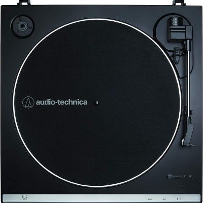 Toca-discos preto audio-technica com prato circular e braço de leitura