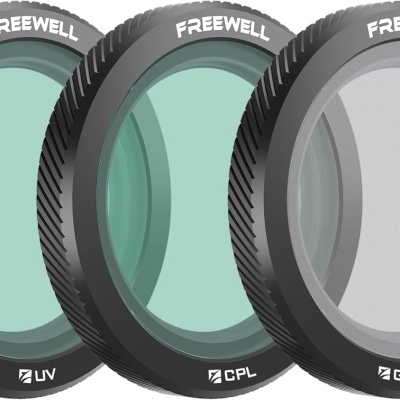 Três filtros circulares pretos para lentes de câmara da marca FREEWELL com diferentes tipos: UV, CPL e GMIST 1/4.