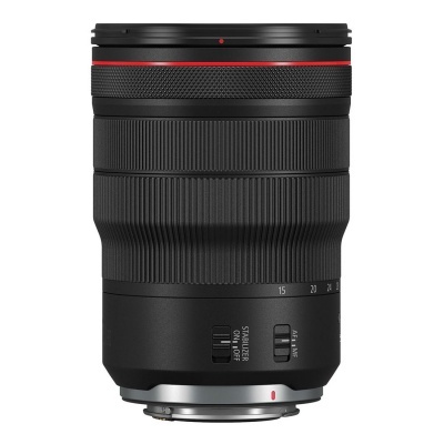 Lente fotográfica preta com detalhes em vermelho e texto 'STABILIZER ON OFF'