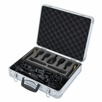 Mala metálica acolchoada com acessórios para equipamento em preto