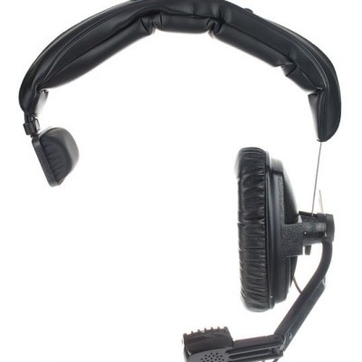 Auricular preto com microfone e almofadas acolchoadas