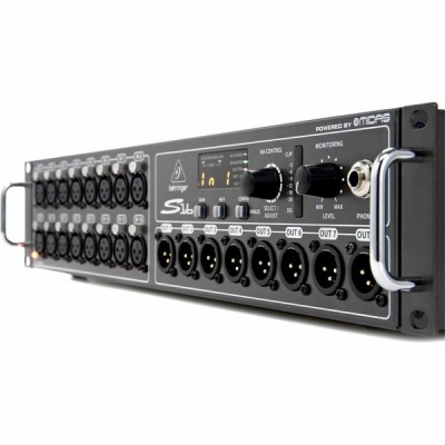 Interface áudio Behringer S16 preta com múltiplas entradas e saídas XLR e botões no painel frontal