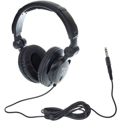 Auscultadores pretos com cabo e conector jack