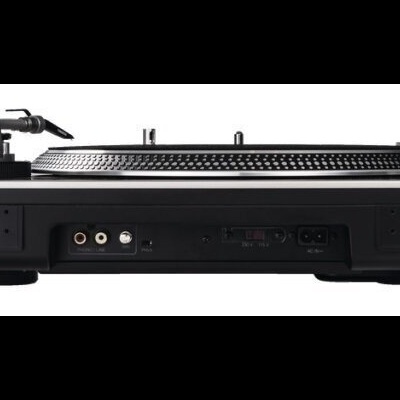 Gira-discos preto com conexões e etiqueta traseira