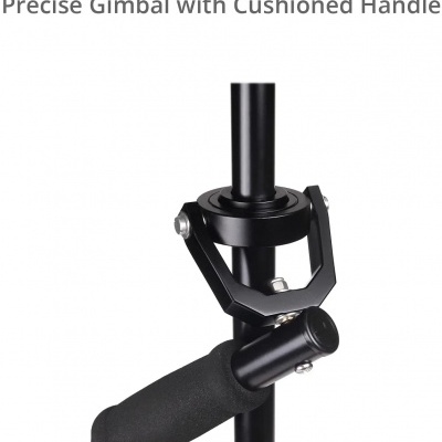 Cardan preto com pega almofadada e texto 'Smooth Operation with Comfort Precise Gimbal with Cushioned Handle'