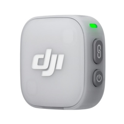 Dispositivo pequeno quadrado cinza com logótipo DJI e botões laterais