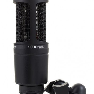 Microfone condensador cardioide Takstar P48 preto com suporte ajustável