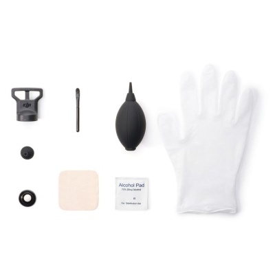 Kit de limpeza com luva branca, pincel, pera de borracha, pacote de alcool e peças plásticas