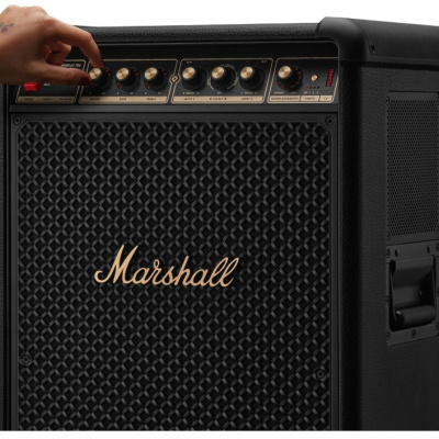 Amplificador preto Marshall com botões dourados no painel superior e logótipo frontal