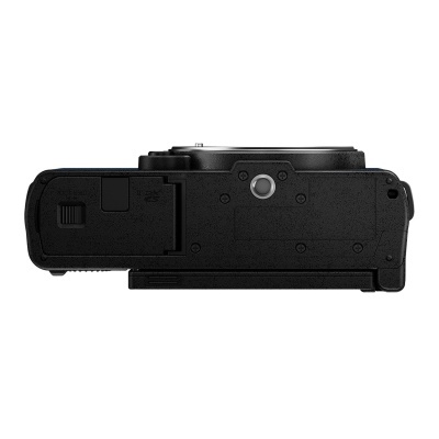 Câmara fotográfica digital preta vista de baixo com parafusos e botão central