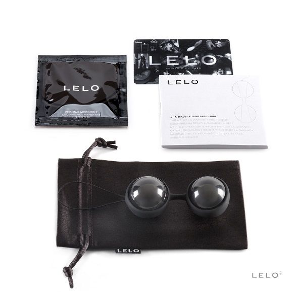 LELO LUNA Beads™ Noir – Bolas Chinesas Elegantes para Exercícios de Kegel Conjunto LELO com bolas negras, bolsa preta, embalagem, cartão e folheto