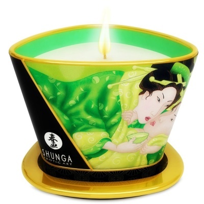 Vela perfumada decorativa com ilustração em estilo japonês e base dourada
