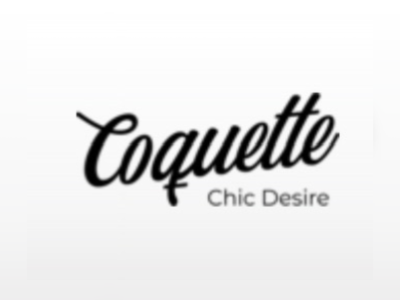 Texto 'Coquette Chic Desire' em fundo branco