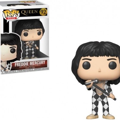 Figura Funko Pop de Freddie Mercury com fato xadrez e microfone