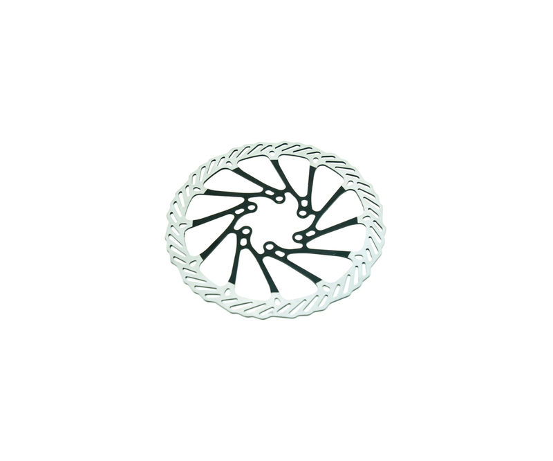 Disco de travão para bicicleta em metal, prateado e preto, sobre fundo branco