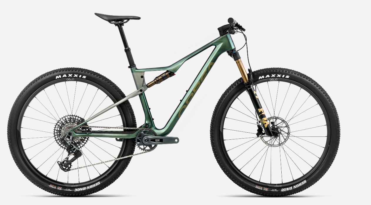 Orbea OIZ M10 AXS Verde Bicicleta de montanha verde metálico com suspensão FOX e pneus Maxxis