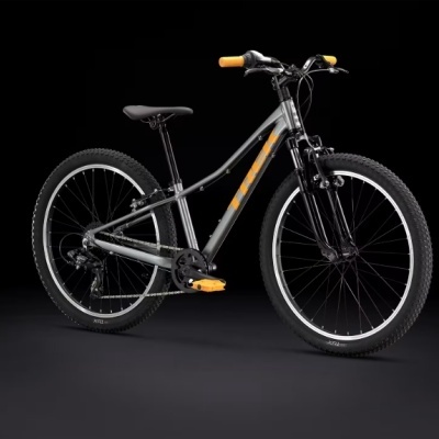 Bicicleta preta com detalhes laranja e texto GIANT