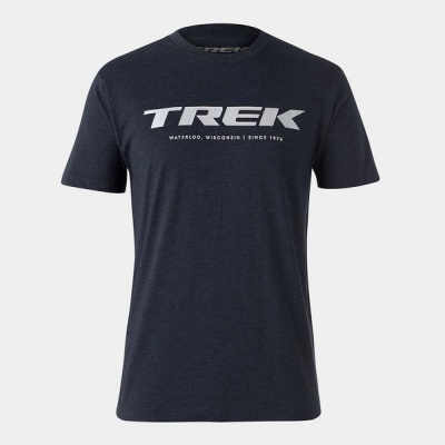 T-shirt preta TREK com texto branco no peito