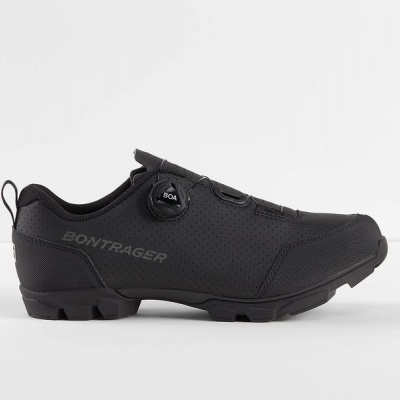 Ténis de ciclismo Bontrager preto com fecho BOA em fundo branco
