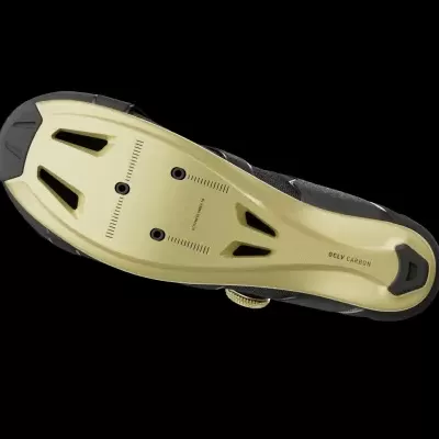 Sola de sapato desportivo ciclismo bege com preto e texto DECK CARBON