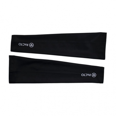 Par de mangas pretas com logótipo branco 'JR PACTO'.