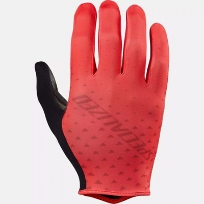 Luva de ciclismo vermelha e preta com padrão e texto Specialized