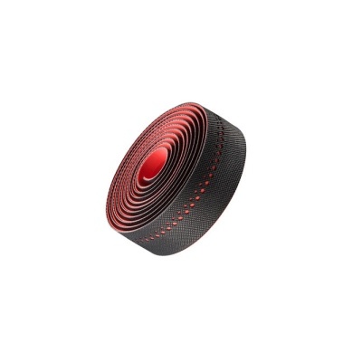 Fita preta e vermelha para guiador de bicicleta em rolo enrolado