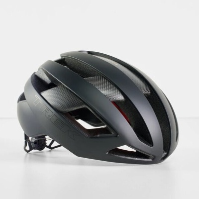 Capacete de ciclismo preto com ventilações largas e ajuste traseiro