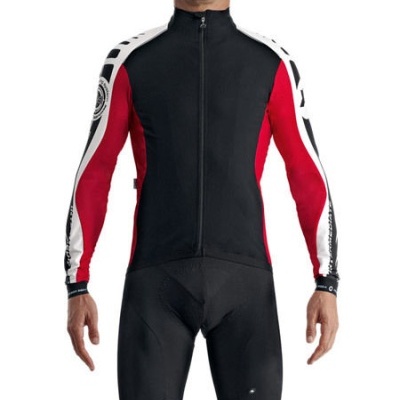 Roupa desportiva de ciclismo preta, vermelha e branca com calças justas e casaco com fecho frontal