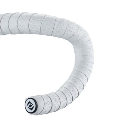 Punho de guiador de bicicleta com fita branca perforada e tampa preta com símbolo