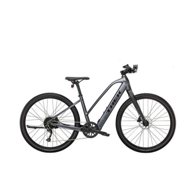 Bicicleta elétrica cinzenta com quadro em trapézio e pneus de estrada pretos