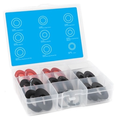 caixa transparente com anéis de borracha vermelhos e pretos organizados