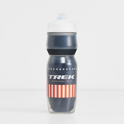 Garrafa desportiva TREK azul escuro com tampa branca e etiqueta colorida