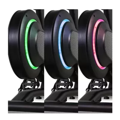 Três rodas de inércia de bicicletas estáticas com luzes LED coloridas