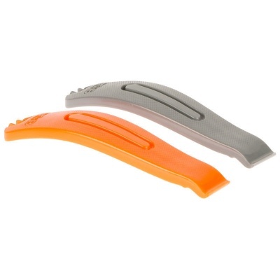 Ferramentas de calçar sapatos em plástico laranja e cinzento