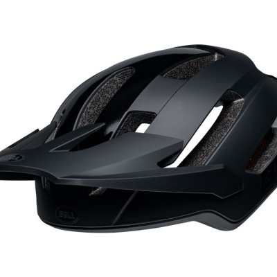 Capacete de ciclismo preto com viseira