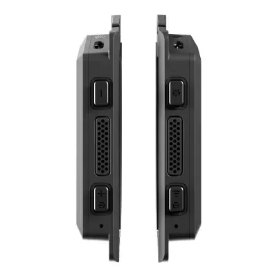 Dispositivos eletrónicos negros com botões e grelha de ventilação lateral.