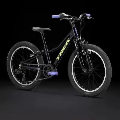 Bicicleta infantil preta com detalhes amarelos e azuis numa apresentação de estúdio