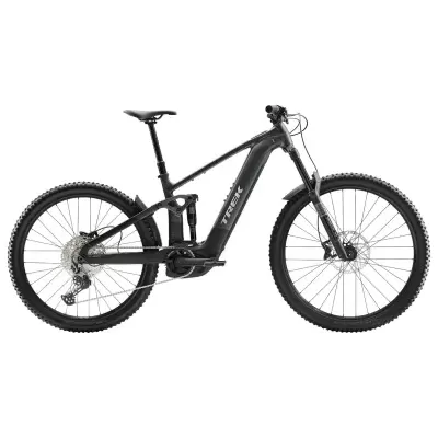 Bicicleta elétrica de montanha preta Trek vista lateral com fundo branco