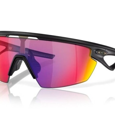 Óculos de sol desportivos com lentes espelhadas vermelhas e armação preta
