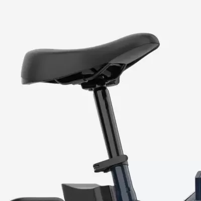 Selim de bicicleta preto com canote metálico