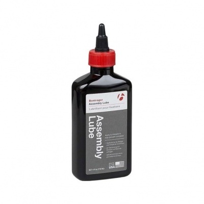 Frasco preto com tampa vermelha de lubrificante Assembly Lube Bontrager.